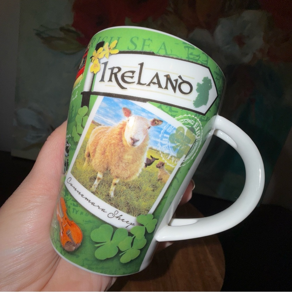 Irish Memories Ireland Iconic Attractions Mug Cup Connemara Sheep Shamrock